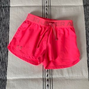 Under Armour size youth small shorts.